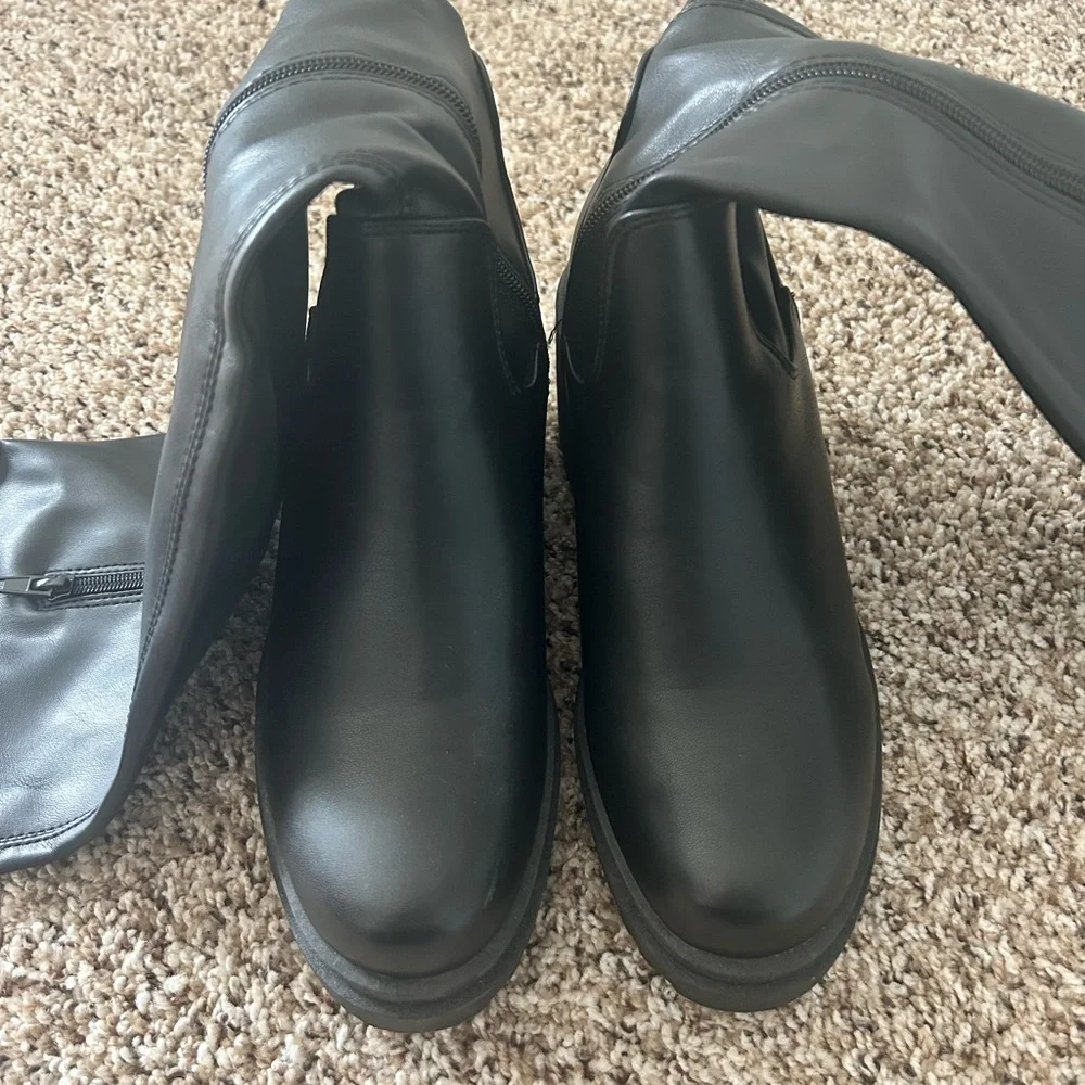 Black over the knee boots - Picture 3 of 3